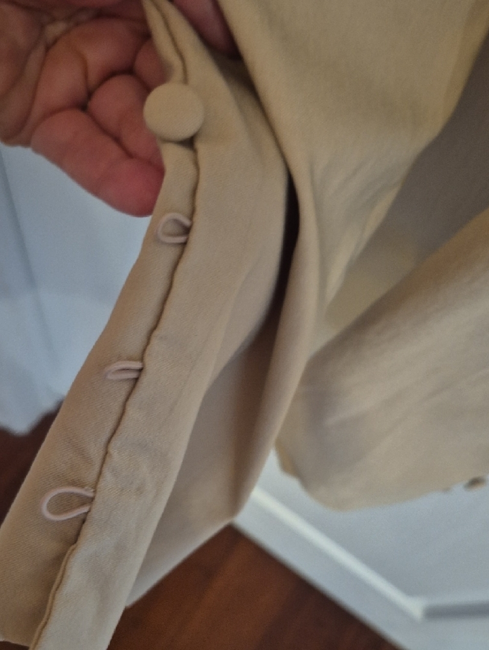 Chico's So Slimming Brigitte Beige Slim Cropped Pants - Picture 5 of 6